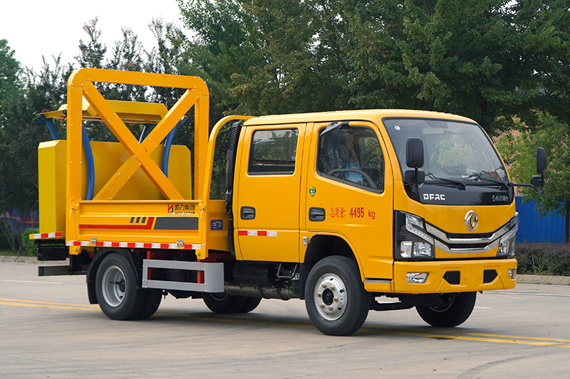 东风小多利卡防撞车